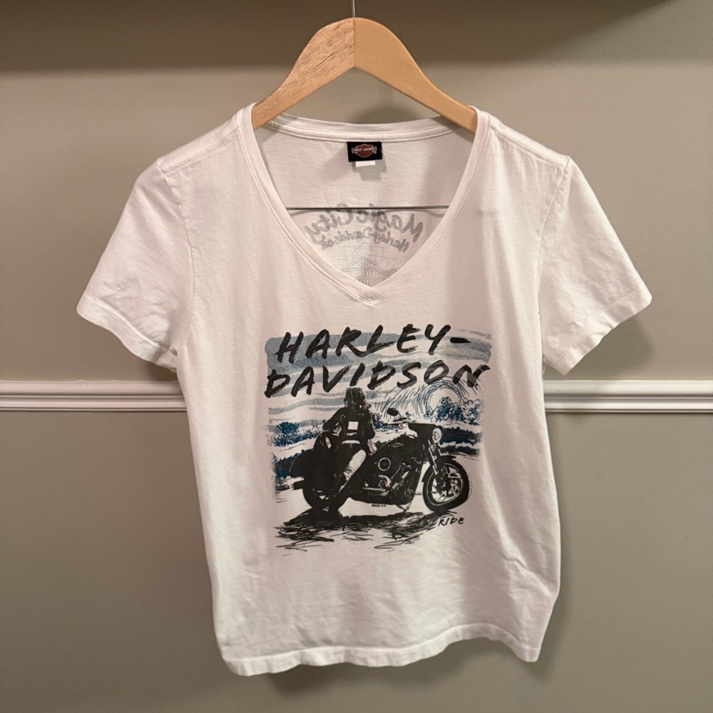 Harley Davidson Graphic Tee Magic City Minot ND White Motorcycle Shirt Womens